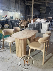 SET BÀN ĂN 4 GHẾ CAO SU