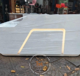 Quầy thu ngân- lễ tân e nhận làm theo yêu cầu