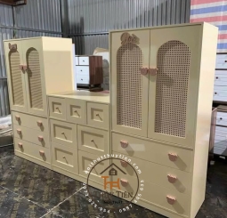 Tủ em bé e đặt theo yêu cầu khách - 007