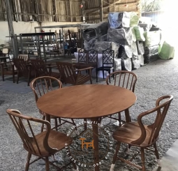Bộ bàn ăn ghế tay cong chân tiện