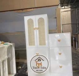 Mẫu tủ em bé em đặt theo yêu cầu ạ 