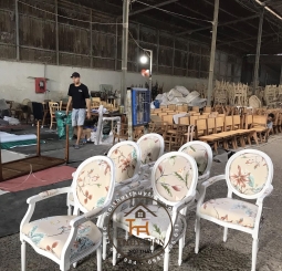 Ghế Louis có tay
