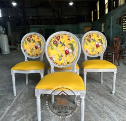 Ghế louis phối hoạ tiết