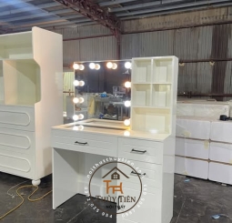 Bàn trang điểm e nhận đặt theo yêu cầu khách nhé ạ 