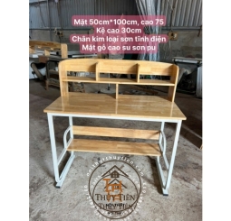 Mẫu bàn học sinh chân sắt mặt gỗ cao su