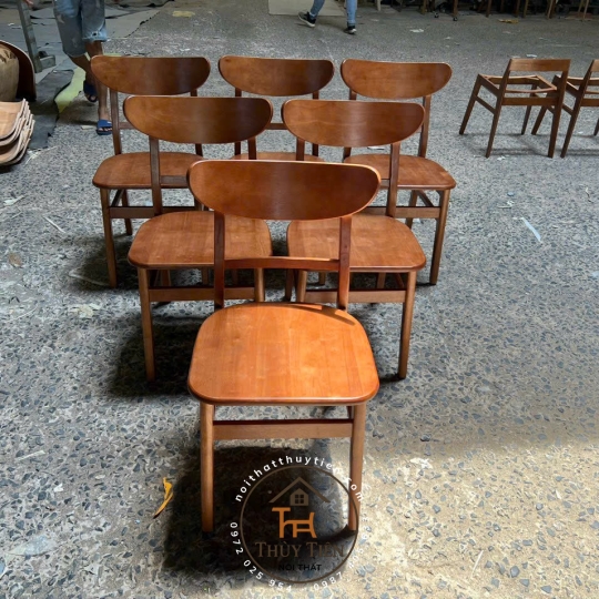 Bộ bàn ăn cao su 4 ghế mặt gỗ màu nâu