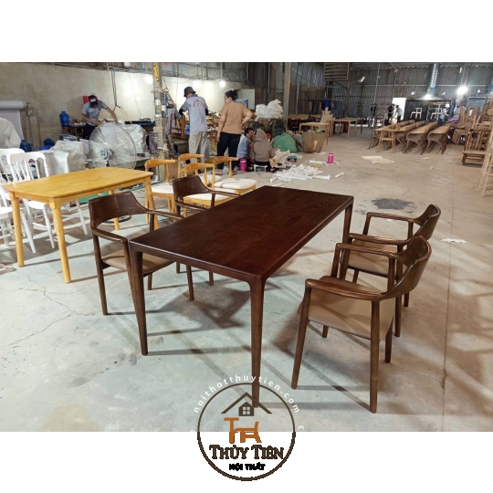 BỘ BÀN ĂN CHÂN V KẾT HỢP VỚI GHẾ HIRO- BAHR 007