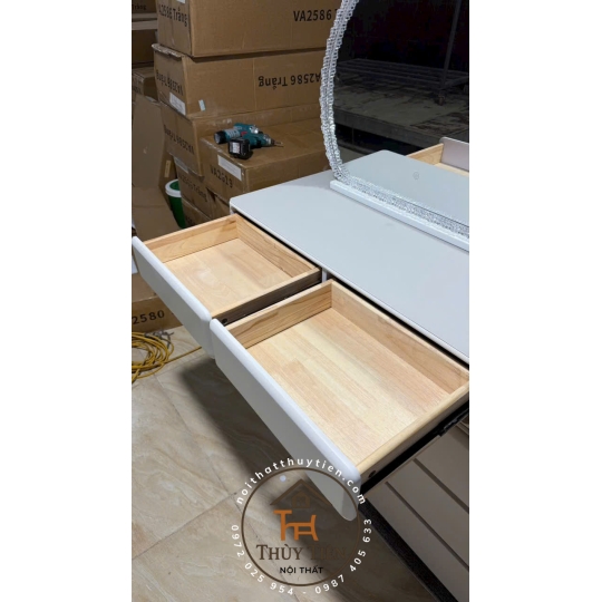 Bộ bàn ghế trang điểm hiện đại nhập khẩu hàng sơn 2k siêu đẹp- 002