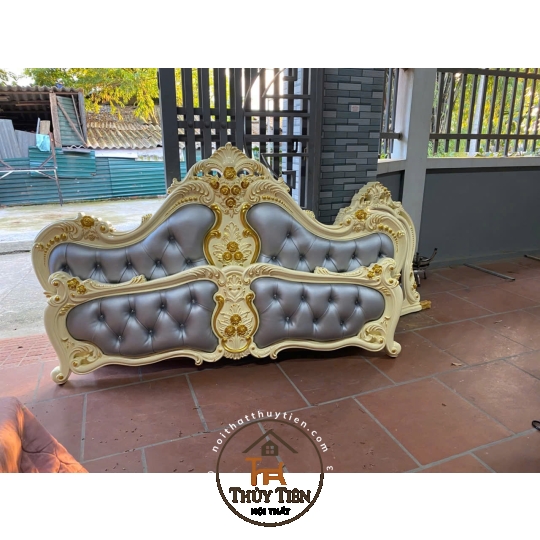 Combo giường tân cổ điển  và bàn trang điểm tân cổ điển e giao khách nhé ạ 