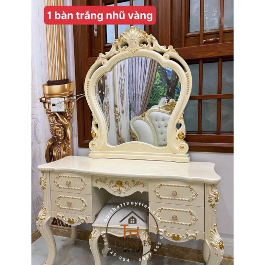 Combo giường tân cổ điển  và bàn trang điểm tân cổ điển e giao khách nhé ạ 