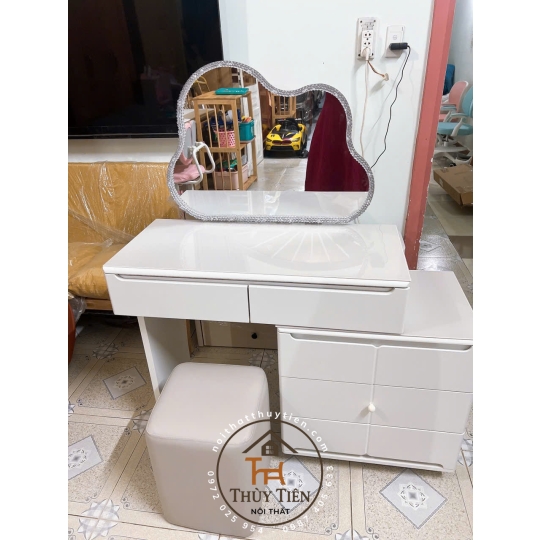 Bộ bàn ghế trang điểm hiện đại nhập khẩu hàng sơn 2k siêu đẹp- ảnh giao khách