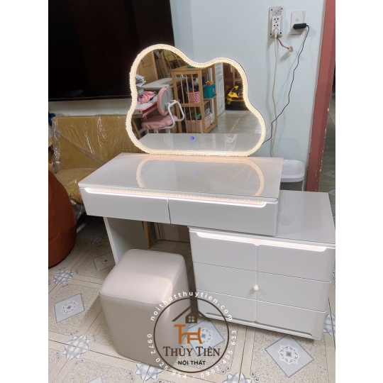 Bộ bàn ghế trang điểm hiện đại nhập khẩu hàng sơn 2k siêu đẹp- ảnh giao khách