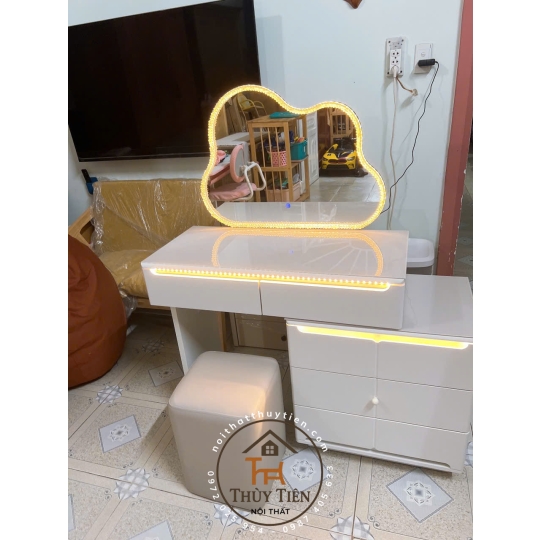Bộ bàn ghế trang điểm hiện đại nhập khẩu hàng sơn 2k siêu đẹp- ảnh giao khách