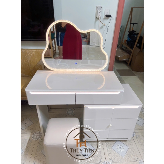 Bộ bàn ghế trang điểm hiện đại nhập khẩu hàng sơn 2k siêu đẹp- ảnh giao khách