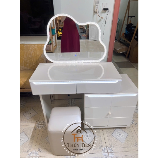 Bộ bàn ghế trang điểm hiện đại nhập khẩu hàng sơn 2k siêu đẹp- ảnh giao khách