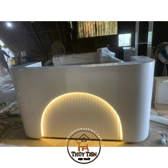 Quầy thu ngân- lễ tân e nhận làm theo yêu cầu