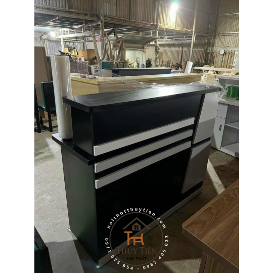 Quầy thu ngân- lễ tân e nhận làm theo yêu cầu