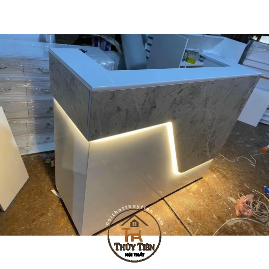 Quầy thu ngân- lễ tân e nhận làm theo yêu cầu