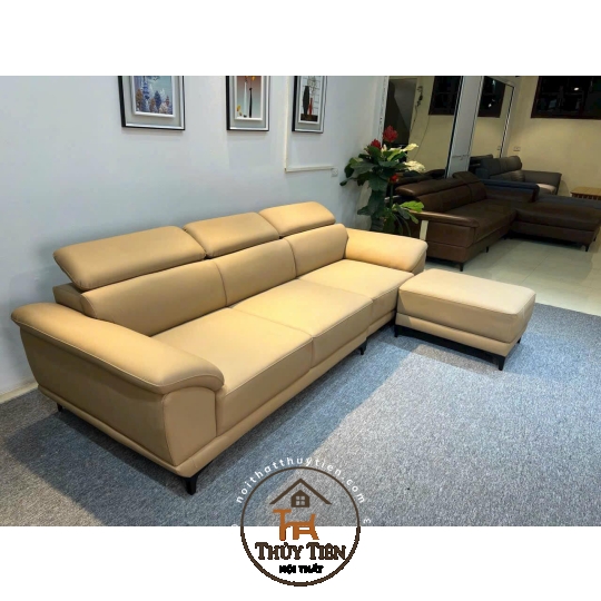 Lên mẫu sofa cho khách tham khảo 