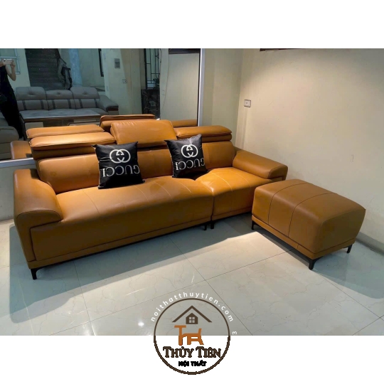 Lên mẫu sofa cho khách tham khảo 