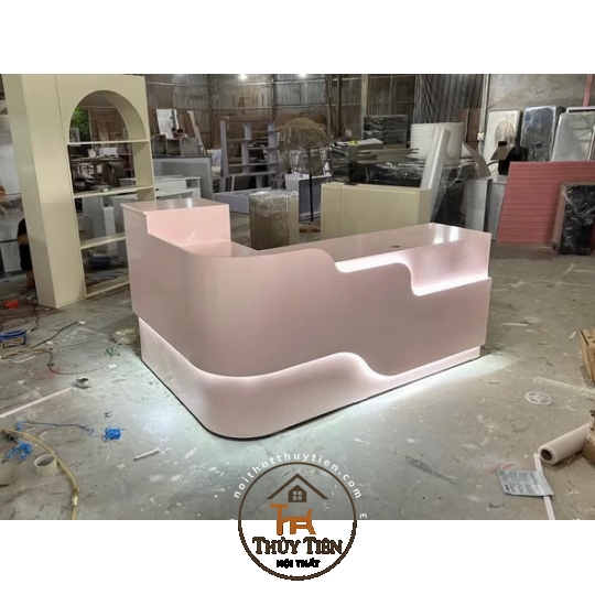 Quầy lễ tân trả khách E nhận đặt theo yêu cầu ạ