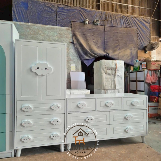 Mẫu tủ em bé em đặt theo yêu cầu ạ 
