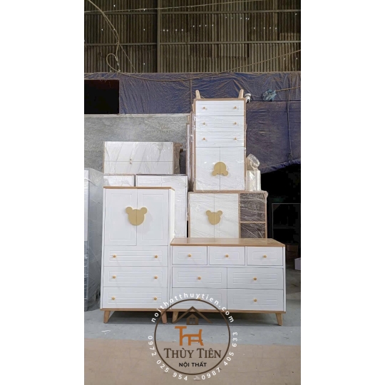 Mẫu tủ em bé em đặt theo yêu cầu ạ 