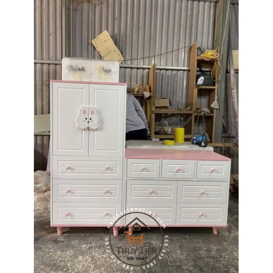 Mẫu tủ em bé em đặt theo yêu cầu ạ 