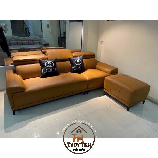 Lên mẫu sofa cho khách tham khảo 