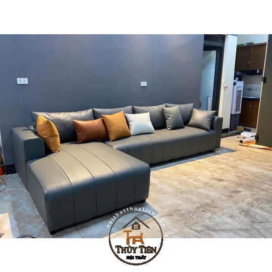 Lên mẫu sofa cho khách tham khảo 