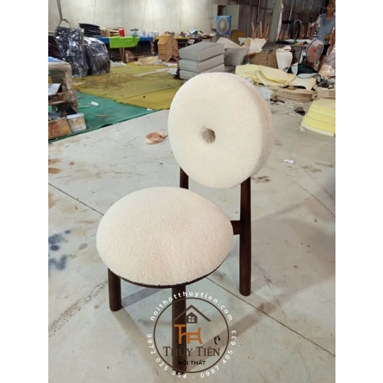 GHẾ DONUT BỌC VẢI LÔNG CỪU