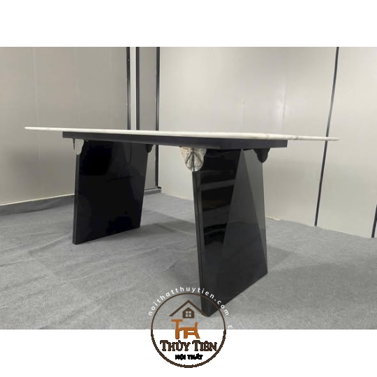 Bộ bàn ăn nhập khẩu và ghế Bella