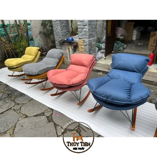 Ghế bập bênh tặng kèm đôn