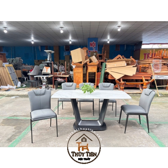 Mẫu bàn ăn nhập khẩu
