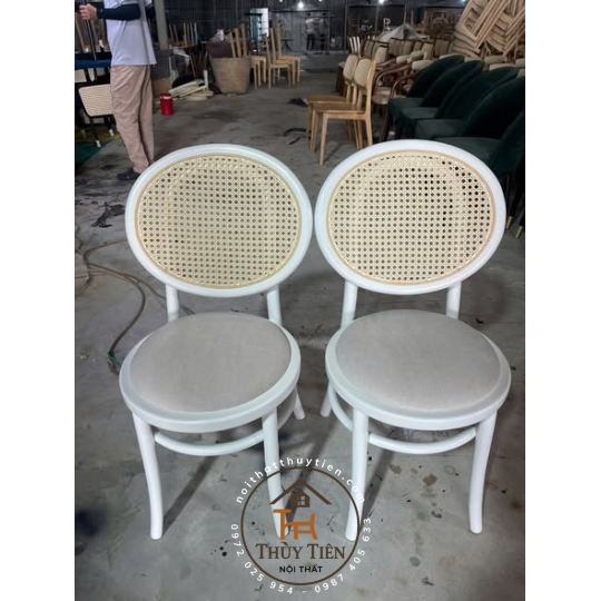 GHẾ THONET TỰA MÂY TRÒN SƠN TRẮNG SANG TRỌNG VÀ ĐƠN GIẢN