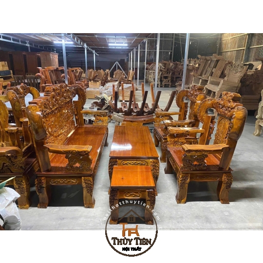 Salon tràm khuỳnh 