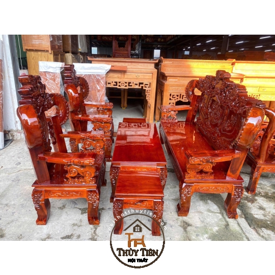 Salon tràm khuỳnh 