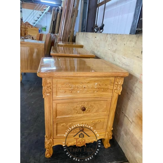 Mẫu tủ đầu giường gỗ gõ đỏ