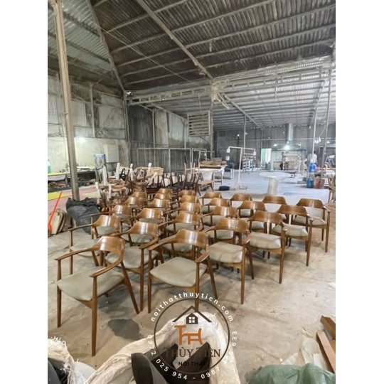 GHẾ HIRO FORM JAPAN KHUNG GỖ TẦN BÌ