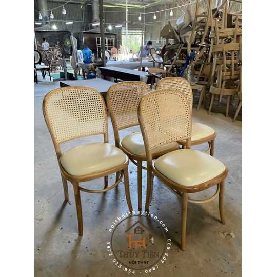 Ghế THonet 811 gỗ ASH có nệm