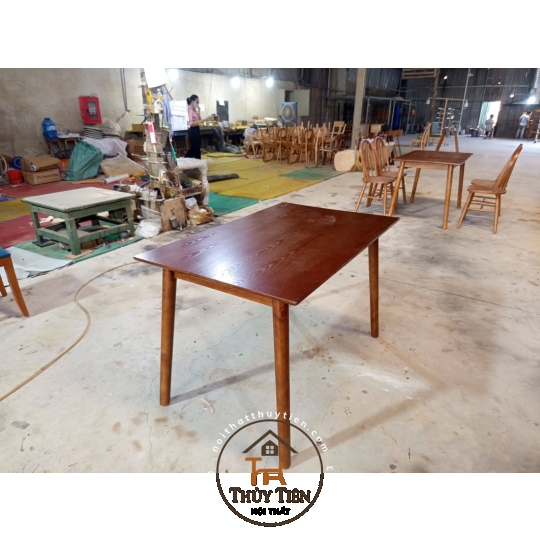 Bàn ăn lunar tròn & chữ nhật gỗ cao su 