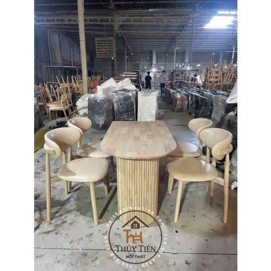SET BÀN ĂN 4 GHẾ CAO SU
