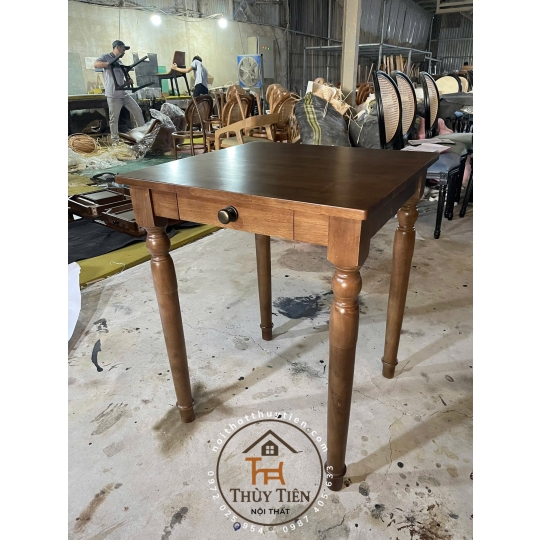 BÀN LOUIS CÓ HỘC KÉO