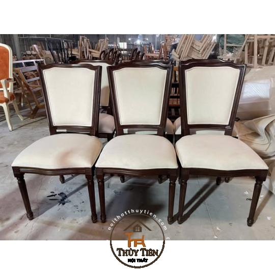 GHẾ LOUIS TỰA VUÔNG💕💕