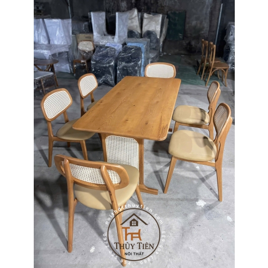 Bộ bàn ăn gỗ cao su tựa mây