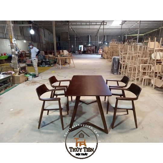 BỘ BÀN ĂN CHÂN V KẾT HỢP VỚI GHẾ HIRO- BAHR 006