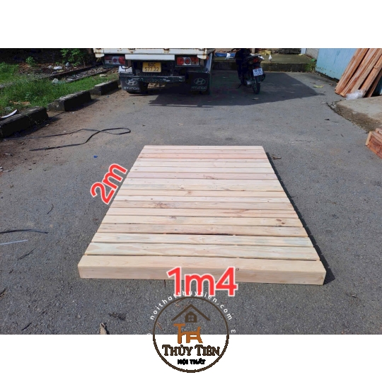 Giường pallet gỗ thông