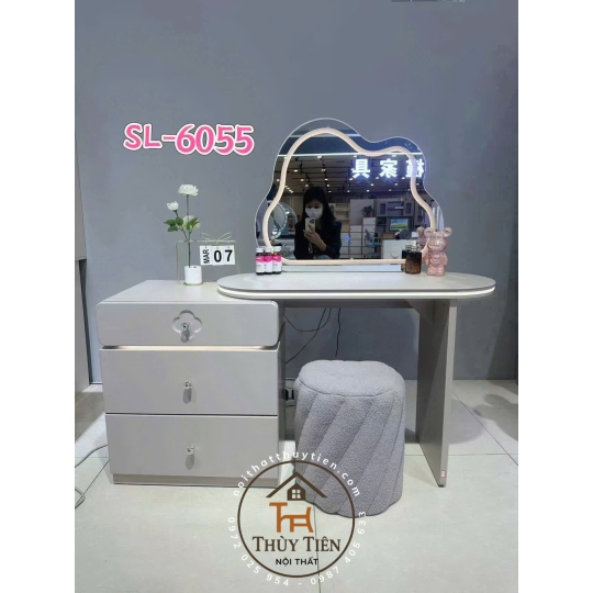 Bộ bàn trang điểm nhập khẩu xinh xỉu 
