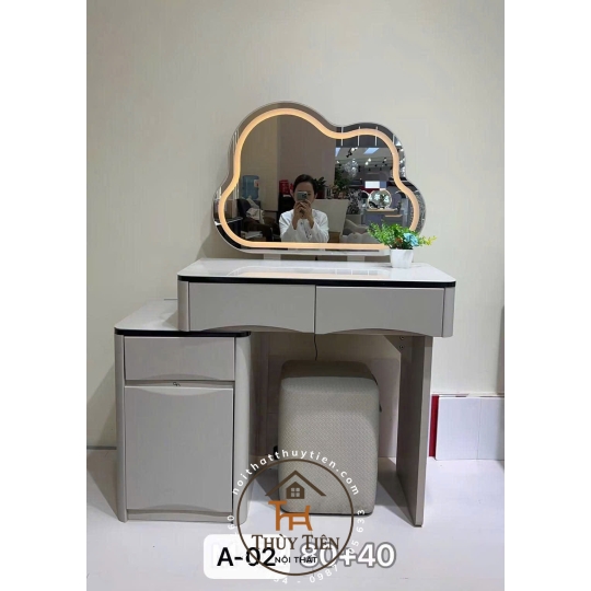 Bộ bàn trang điểm nhập khẩu xinh xỉu 