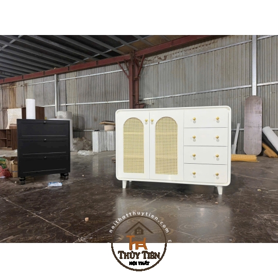 Hàng gia công  Tủ sơn 2 k siêu đẹp
